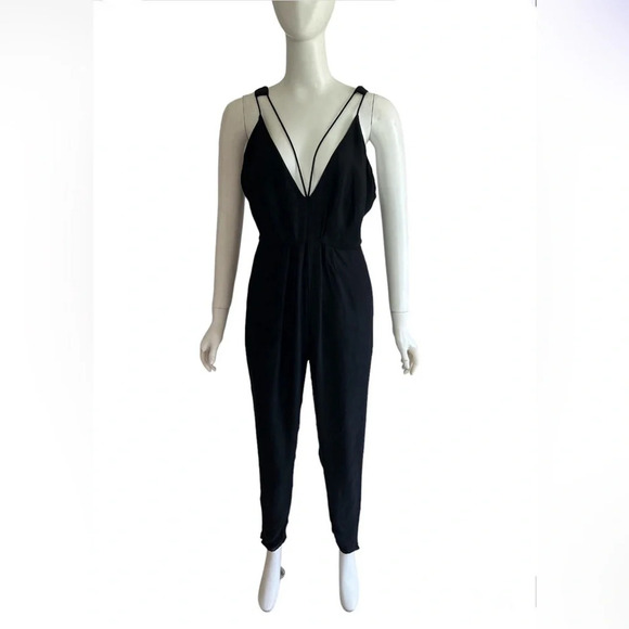 C/MEO Collective Black Low Back V-neck Sleeveless Jumpsuit Romper Size M - Picture 2 of 9